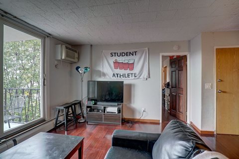 Surf and Surfside apartments and townhomes in Downtown Madison, WI. Fully Furnished, studio, one bedroom, 2 bedroom. Lake views. Managed by Wisconsin Management Company